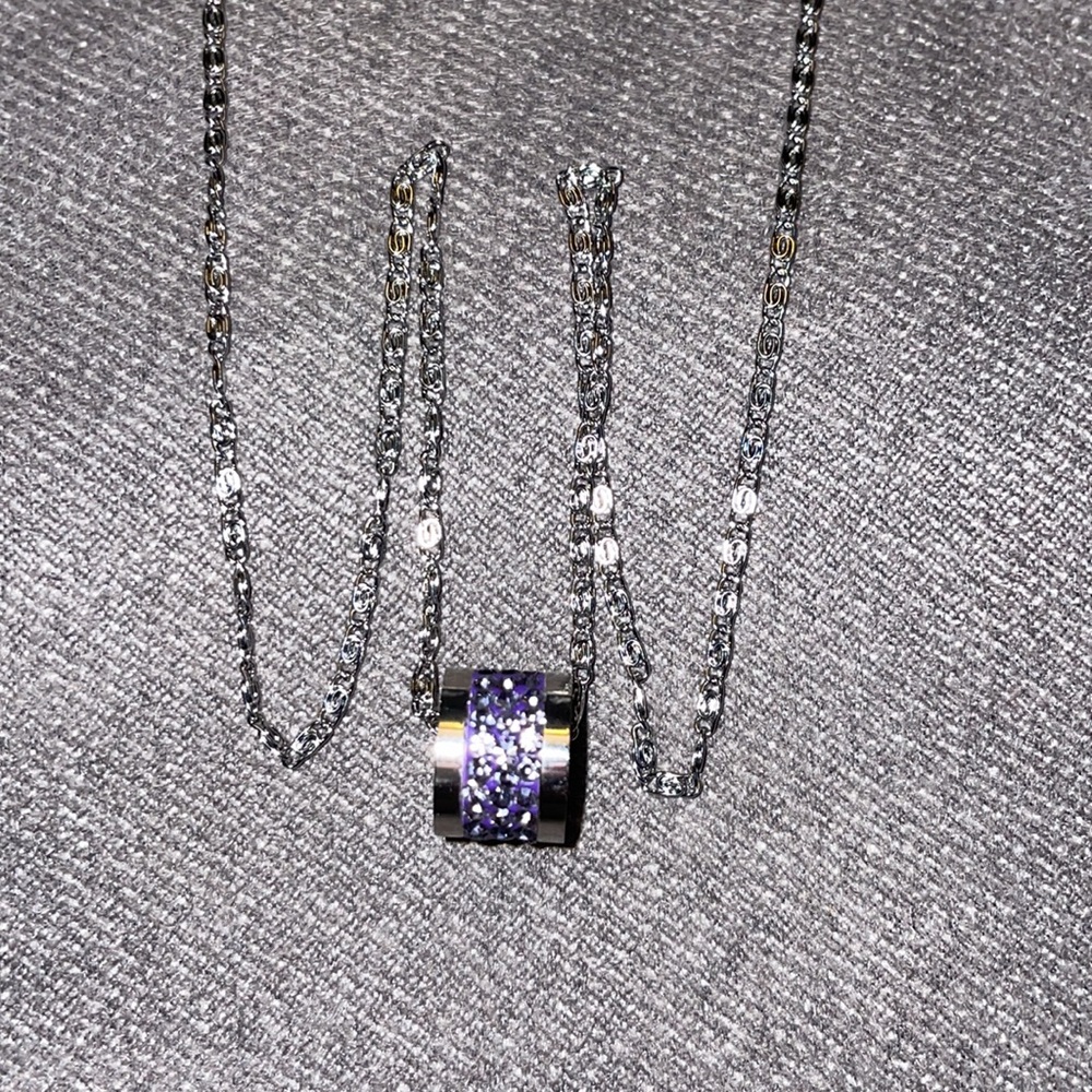 NWT.  C.J. Banks Necklace ring in Lilac Rhinestones.